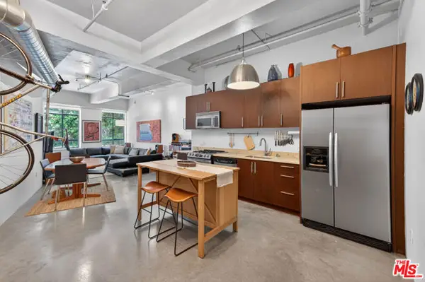 849 S Broadway #203, Los Angeles, CA 90014