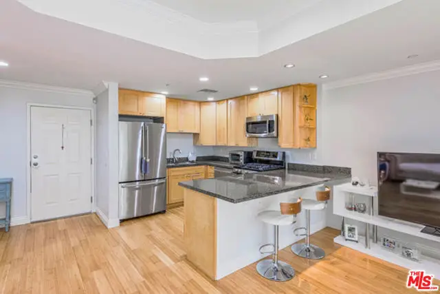 3061 W 12th Place #207, Los Angeles, CA 90006 - #2