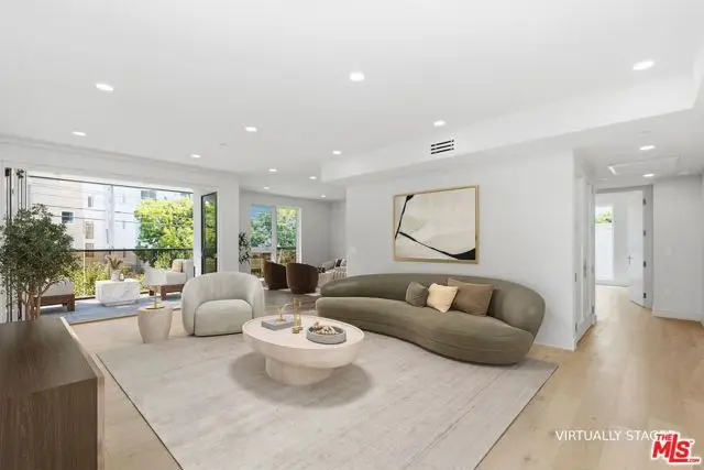 505 S Barrington Avenue #202, Los Angeles, CA 90049 - #2