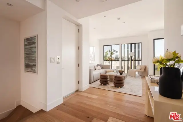 1245 N Formosa Avenue #B, West Hollywood, CA 90046 - #2