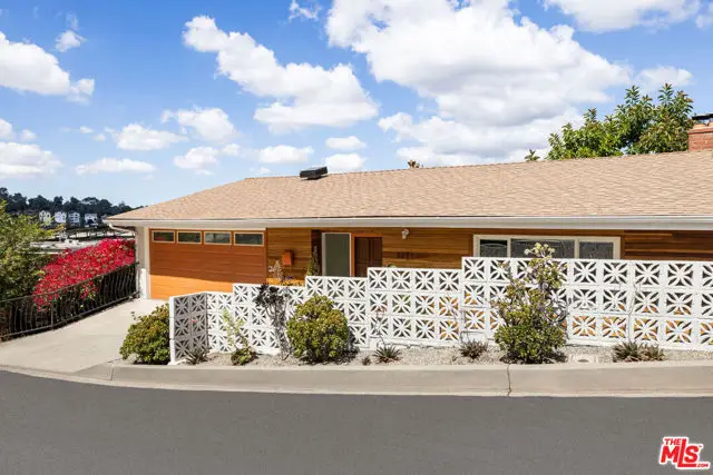 1241 Corona Drive, Glendale, CA 91205 - #2