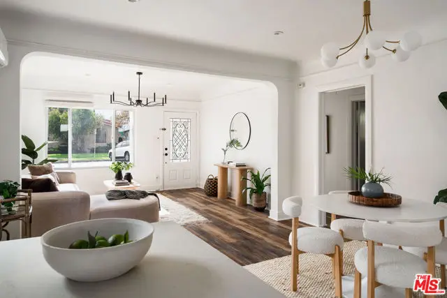 607 W 111th Place, Los Angeles, CA 90044 - #2