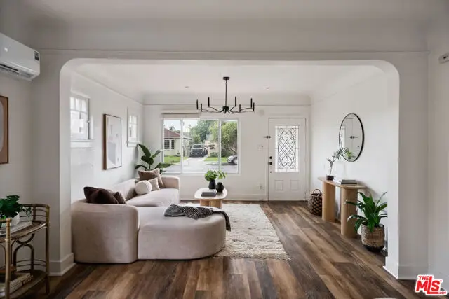 607 W 111th Place, Los Angeles, CA 90044 - #3
