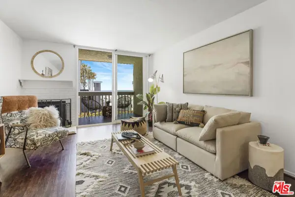 22 Navy Street #205, Venice (los Angeles), CA 90291