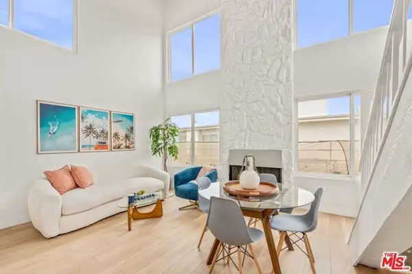 16 Quarterdeck Street #301, Marina Del Rey, CA 90292