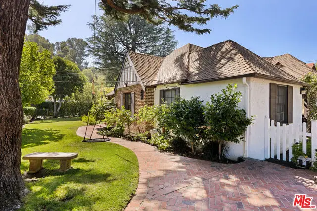17010 Rancho Street, Encino, CA 91316 - #1