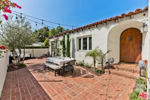 3447 Primera Avenue, Los Angeles, CA 90068