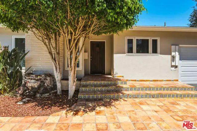 2525 Ivanhoe Drive, Los Angeles, CA 90039 - #2