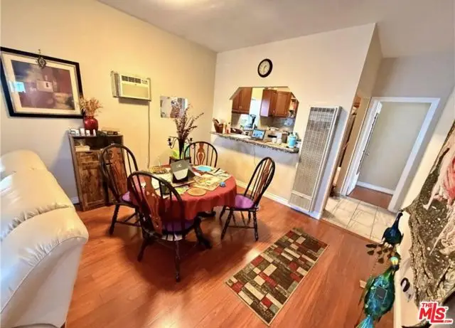 536 W 42nd Street, Los Angeles, CA 90037 - #2