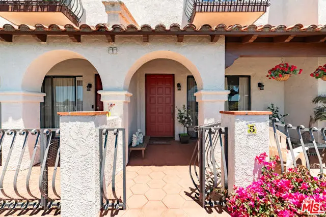 223 S Prospect Avenue #5, Redondo Beach, CA 90277 - #2