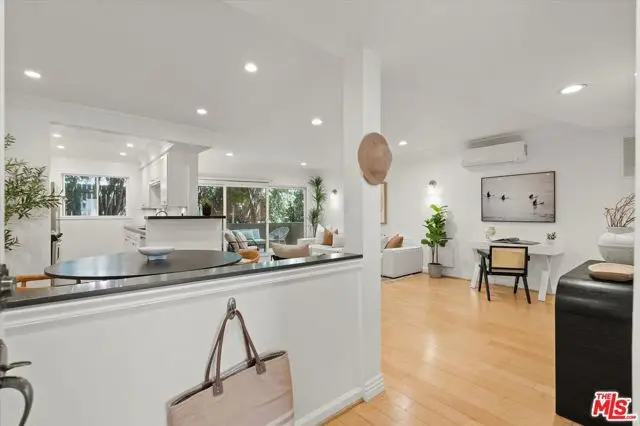 11646 Chenault Street #9, Los Angeles, CA 90049 - #2