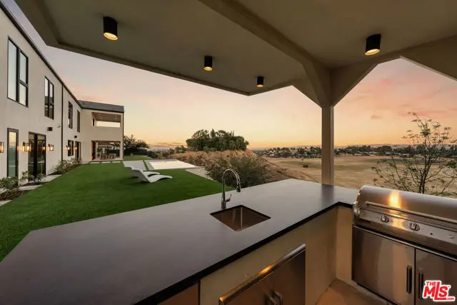 22328 S Summit Ridge Circle, Chatsworth, CA 91311 - #2