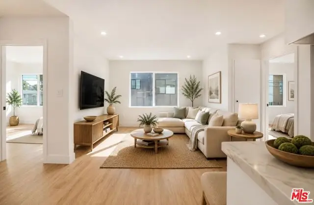 4017 Grand View Boulevard, Culver City, CA 90066 - #2