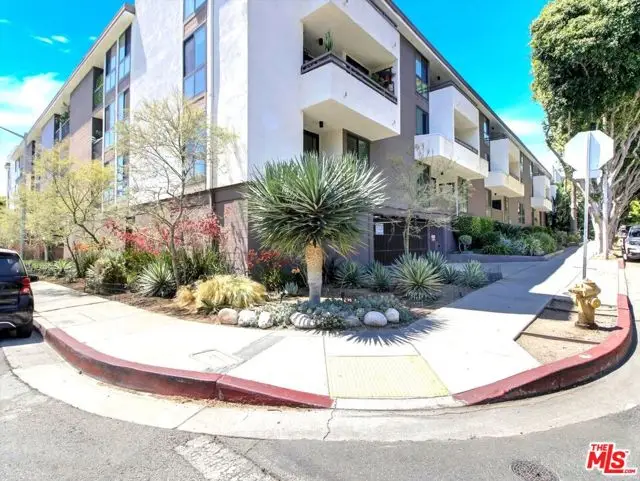 911 N Kings Road #310, West Hollywood, CA 90069 - #2