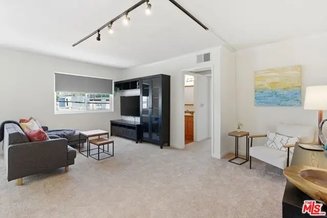 1015 E Spazier Avenue #205, Burbank, CA 91502 - #1