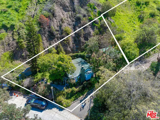 1418 Lindacrest Drive, Beverly Hills, CA 90210 - #2