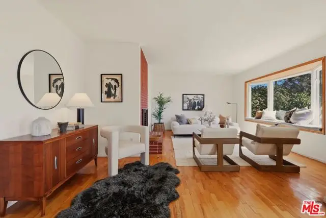 3907 Franklin Avenue, Los Angeles, CA 90027 - #3