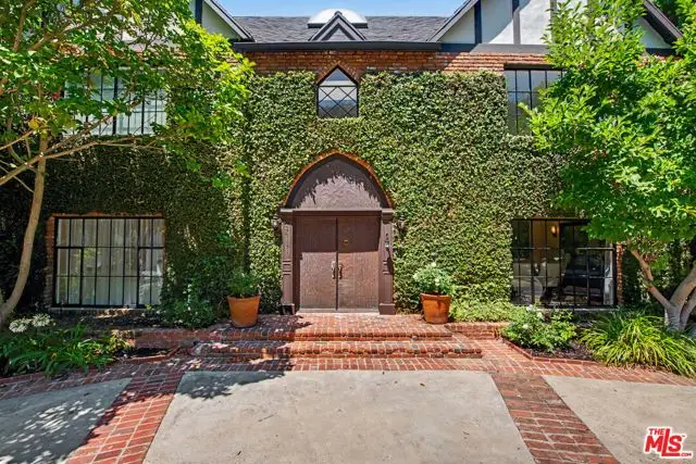 2411 Benedict Canyon Drive, Beverly Hills, CA 90210 - #2
