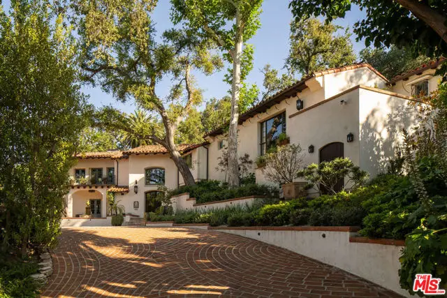 17610 Hidden Oaks Road, Encino, CA 91316 - #1