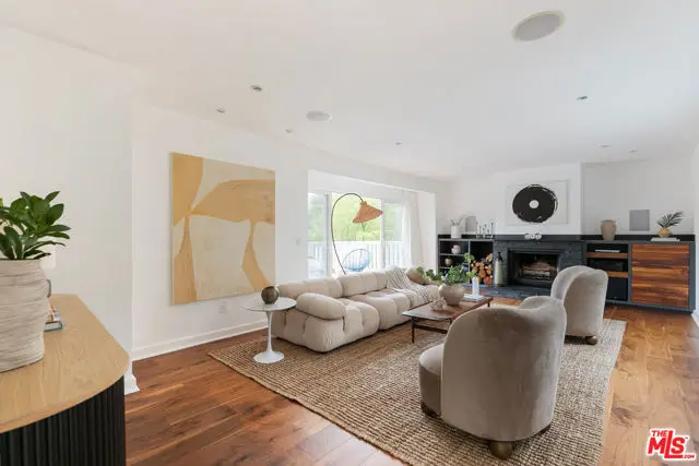 4338 Saltillo Street, Woodland Hills, CA 91364 - #2
