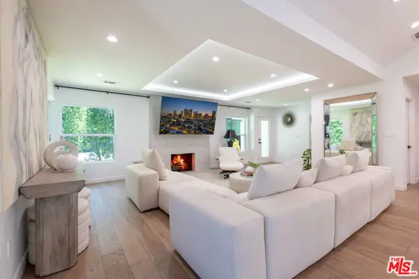 15710 Hartsook Street, Encino (los Angeles), CA 91436