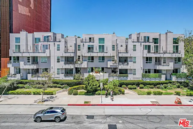 4925 Wilshire Boulevard #302, Los Angeles, CA 90010 - #2