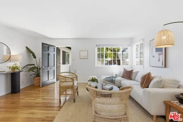 8324 Barnsley Avenue, Los Angeles, CA 90045 - #2