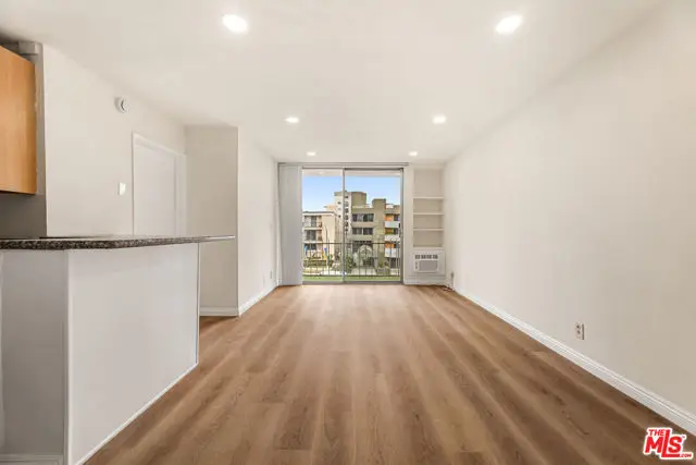 210 S La Fayette Park Place #314, Los Angeles, CA 90057 - #2