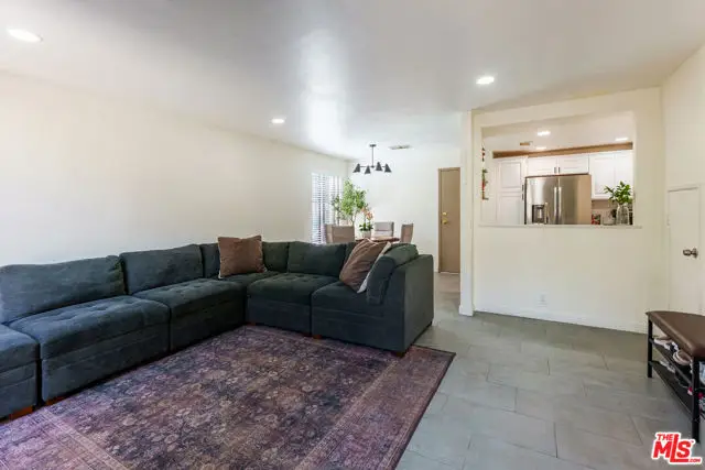 9376 Moonbeam Avenue #9, San Fernando Valley, CA 91402 - #3