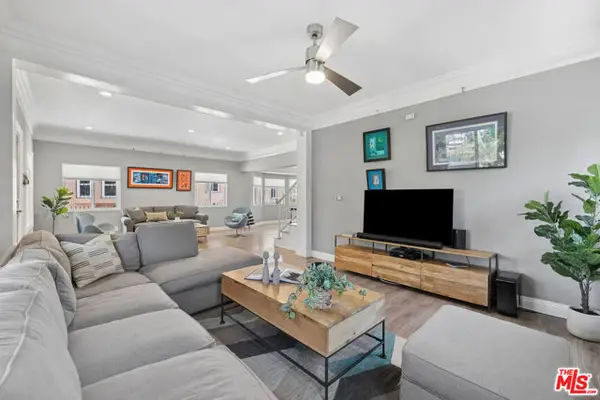 1150 W 48th Street, Los Angeles, CA 90037