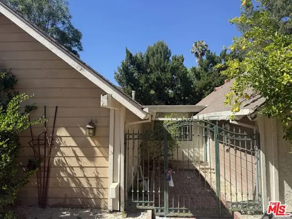 22520 Malden Street, Canoga Park (los Angeles), CA 91304