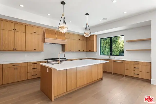 5347 Amigo Avenue, Tarzana, CA 91356 - #3