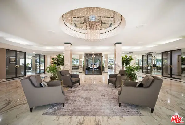 325 N Oakhurst Drive #405, Beverly Hills, CA 90210