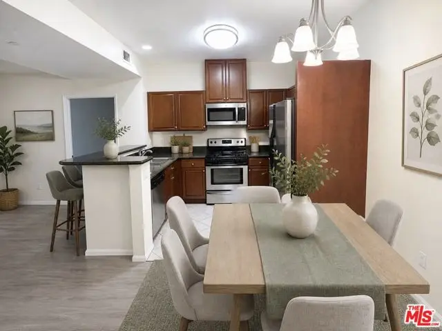 13941 Sherman Way #204, Van Nuys, CA 91405 - #1