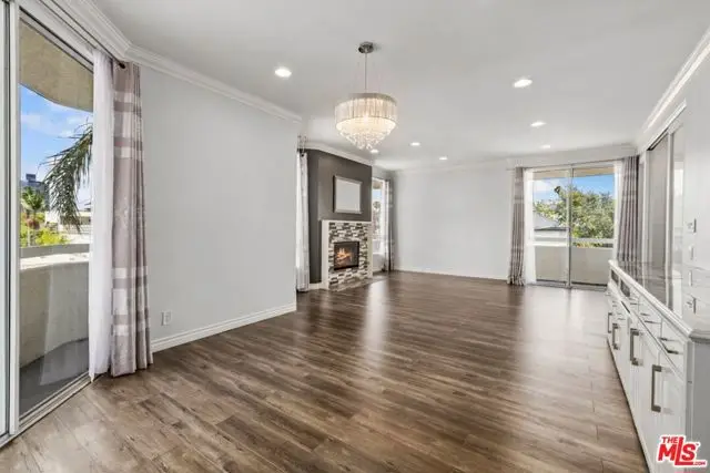 1002 S Burnside Avenue #203, Los Angeles, CA 90019 - #3