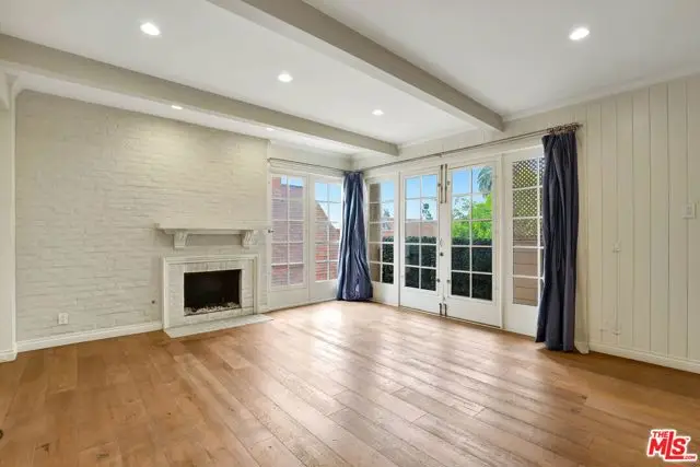 1260 S Beverly Glen Boulevard #304, Los Angeles, CA 90024 - #2