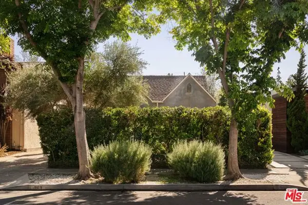 363 Huntley Drive, West Hollywood, CA 90048