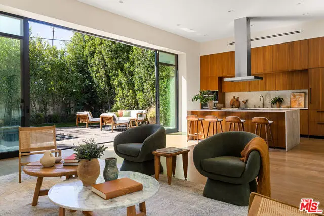 8732 Rangely Avenue, West Hollywood, CA 90048 - #3