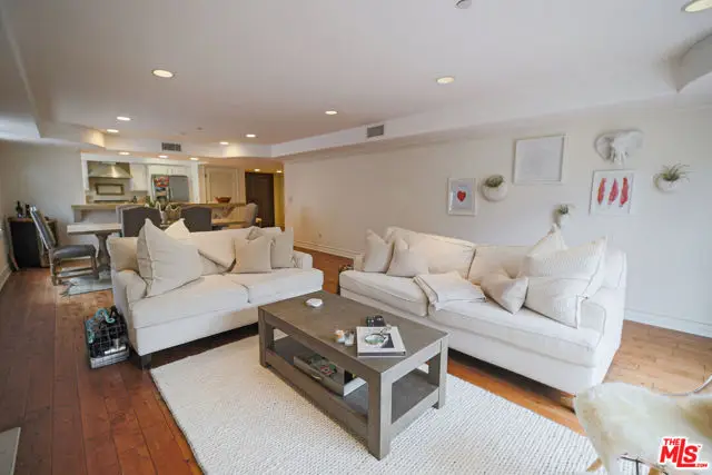 10390 La Grange Avenue #PH3, Los Angeles, CA 90025 - #2