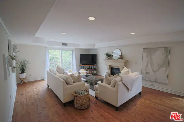 10390 La Grange Avenue #PH3, Los Angeles, CA 90025 - #3