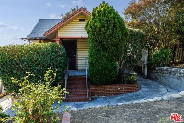 1621 Mohawk Street, Los Angeles, CA 90026 - #2