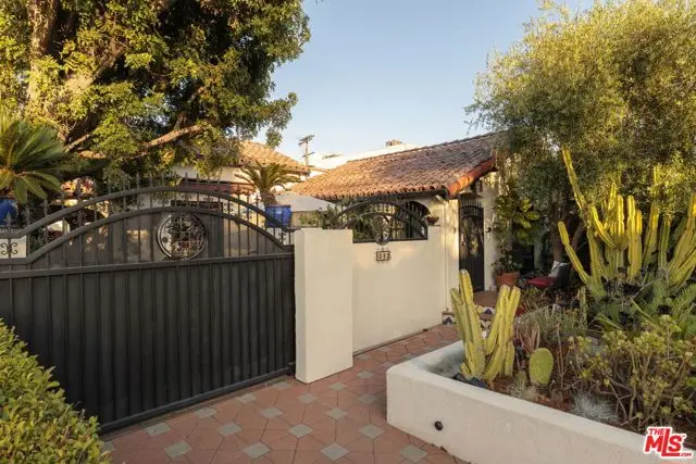 542 N Detroit Street, Los Angeles, CA 90036 - #2