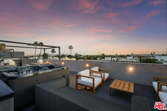 1349 N Gardner Street, Los Angeles, CA 90046 - #2