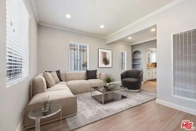 2430 W 77th Street, Inglewood, CA 90305 - #2