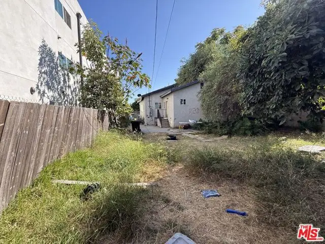 923 E 25th Street, Los Angeles, CA 90011 - #2