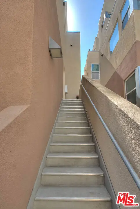 302 E 19th Street #7, Long Beach, CA 90806 - #3