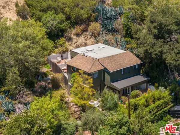 2573 Glen Green Street, Los Angeles, CA 90068