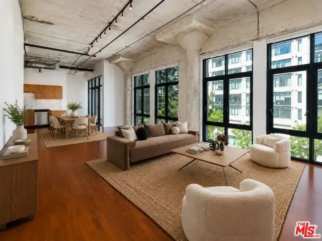 330 W 11th Street #406, Los Angeles, CA 90015 - #1