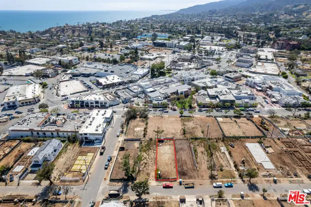 1011 Embury Street, Pacific Palisades, CA 90272 - #1