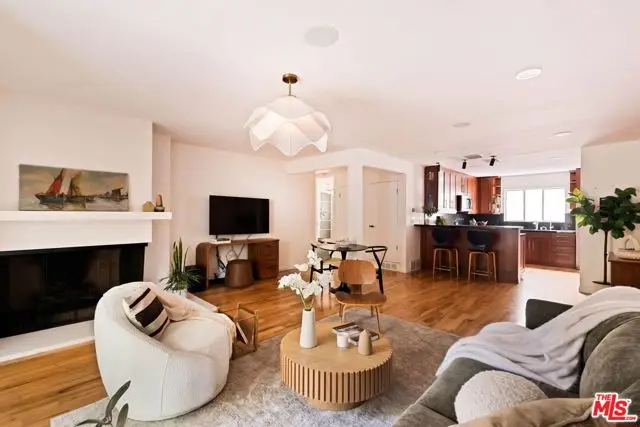 281 S Barrington Avenue #C2, Los Angeles, CA 90049 - #2